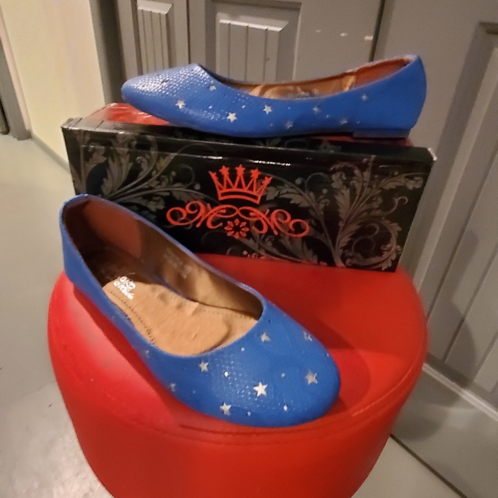 NWT Baby blue Starlight flats
